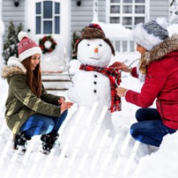 Mom and daughter Snowman